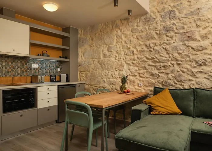 Dimitra Central Apts